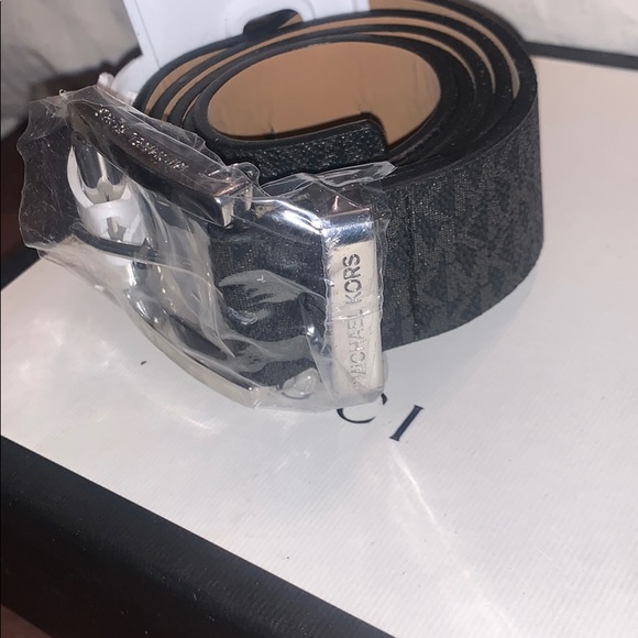 Michael Kors Women Logo Belt